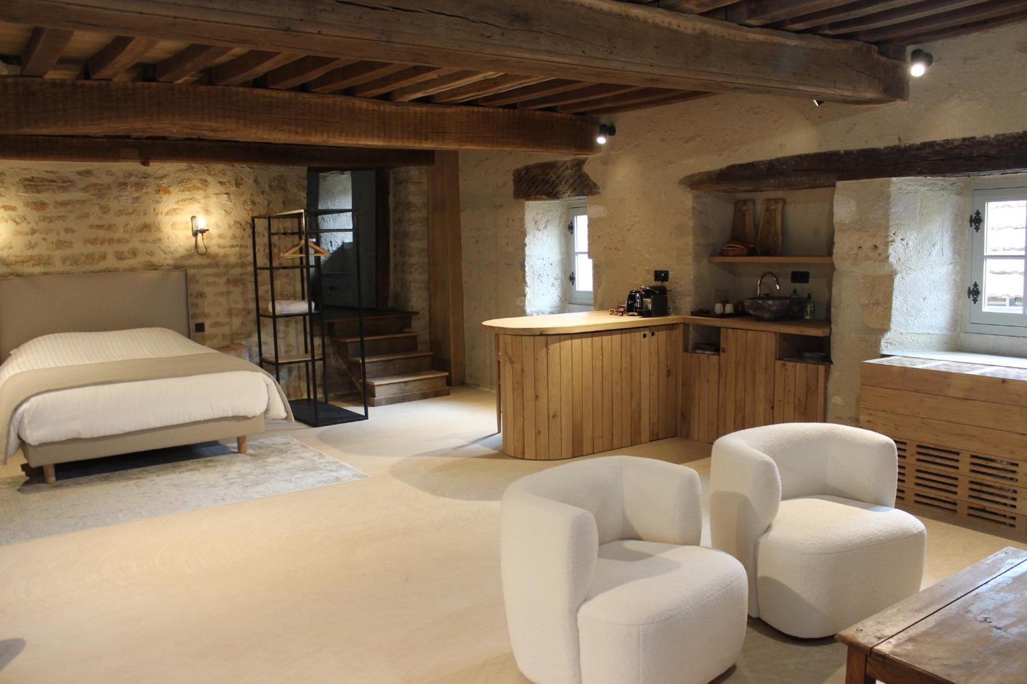 Chateauneuf Suites Luaran gambar