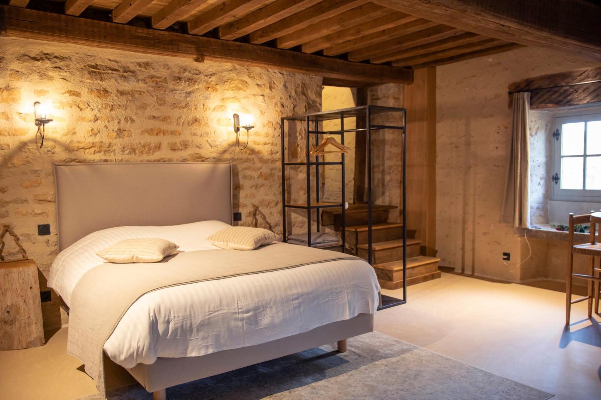Chateauneuf Suites Luaran gambar