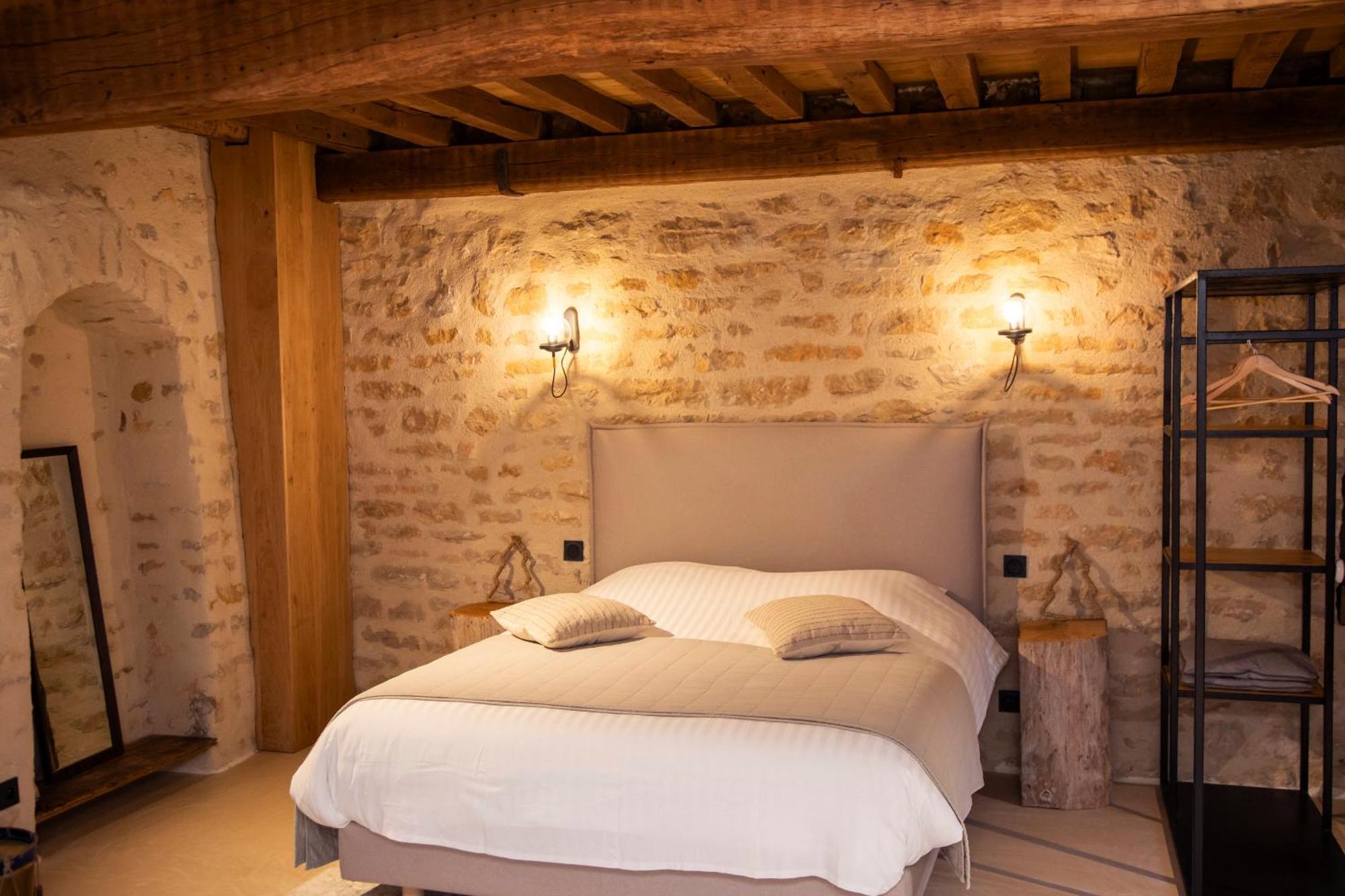 Chateauneuf Suites Luaran gambar