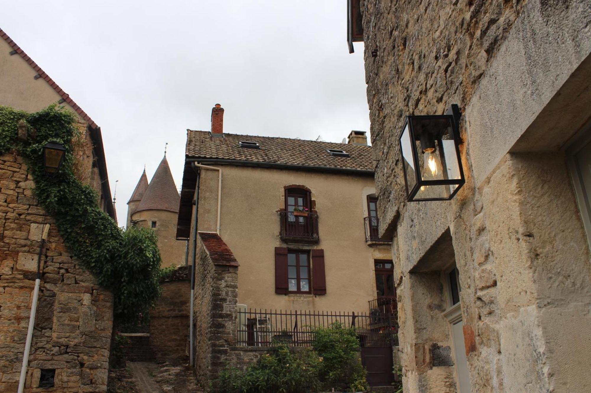 Chateauneuf Suites Luaran gambar