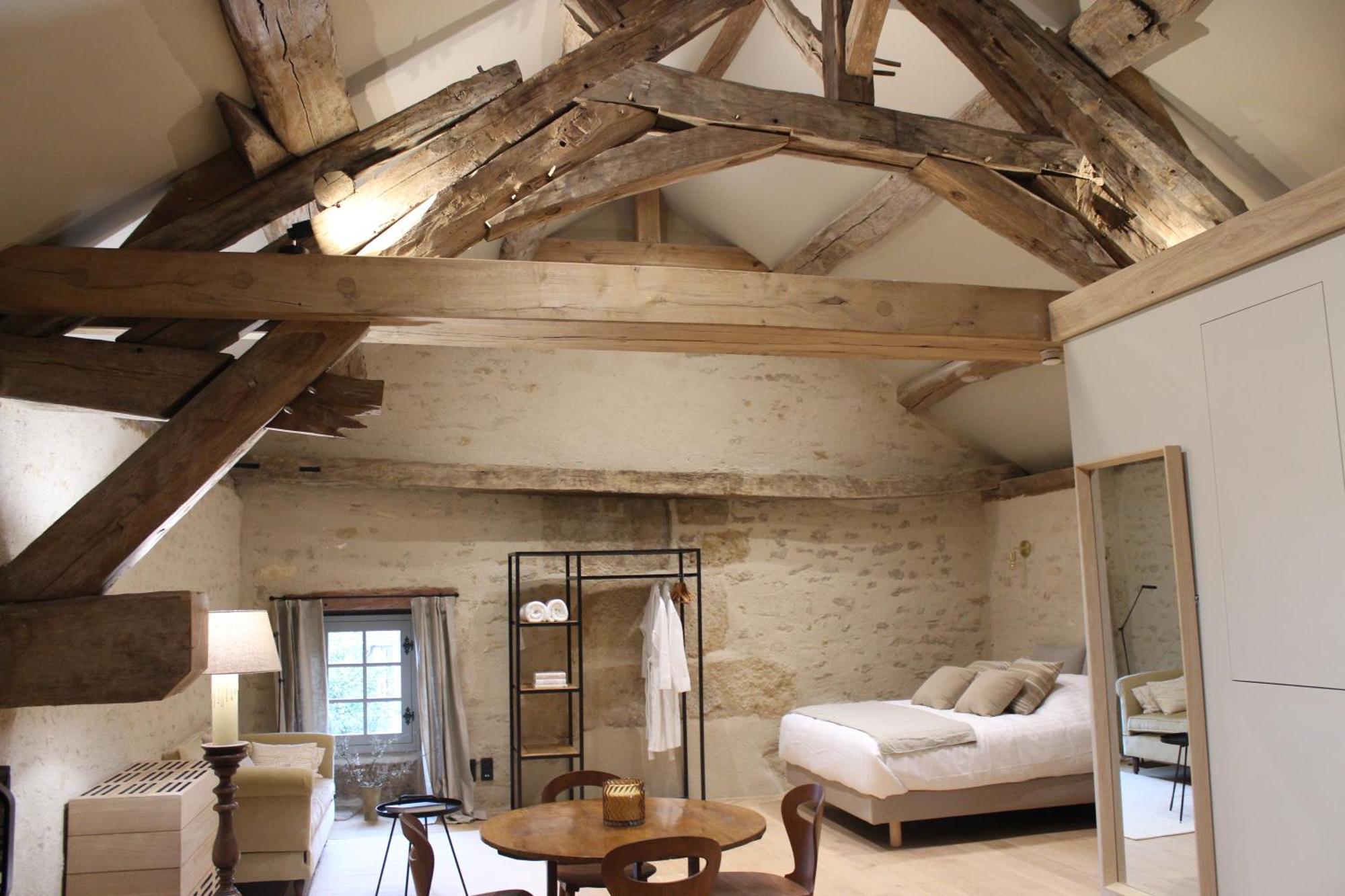 Chateauneuf Suites Luaran gambar