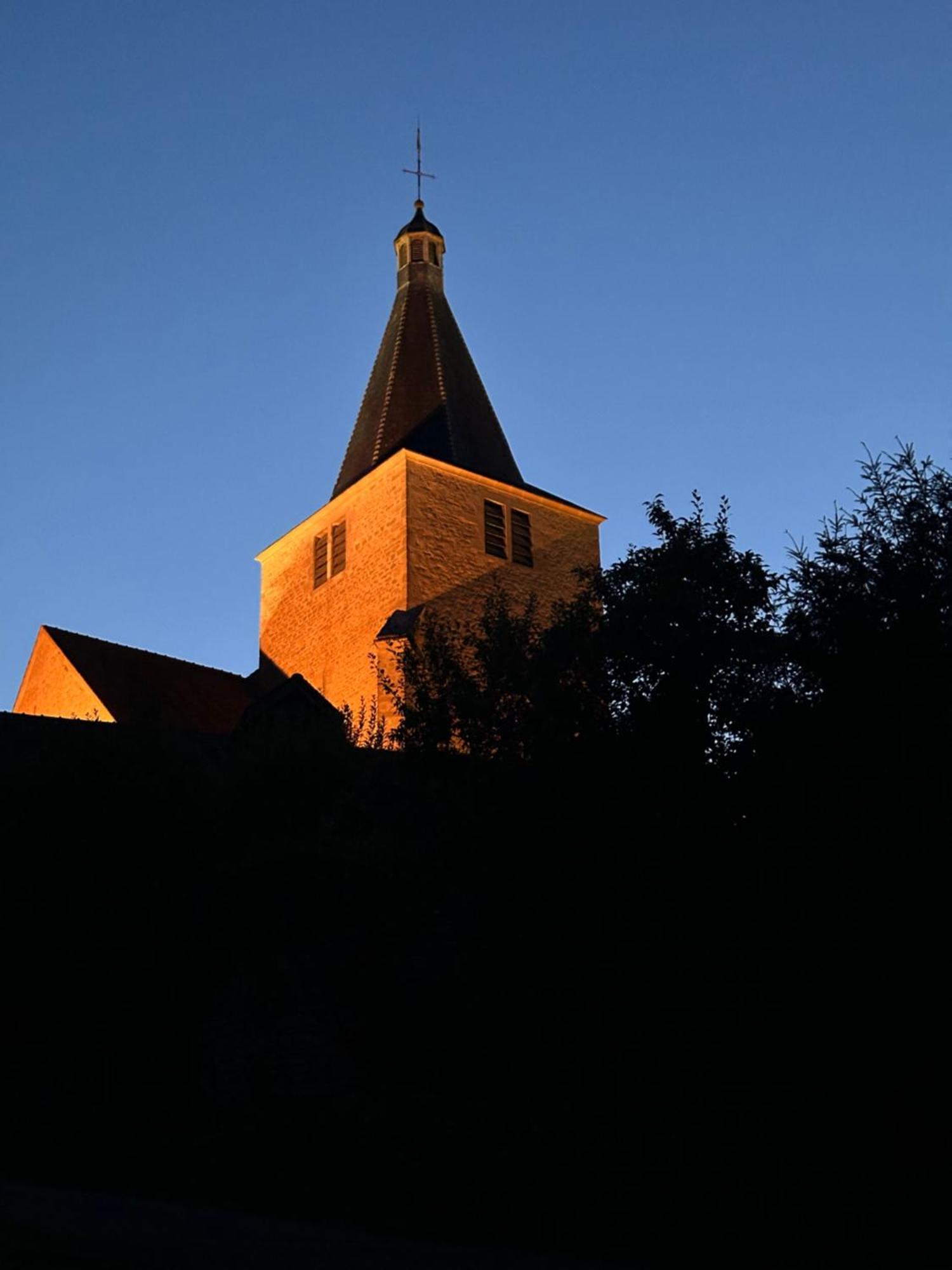 Chateauneuf Suites Luaran gambar