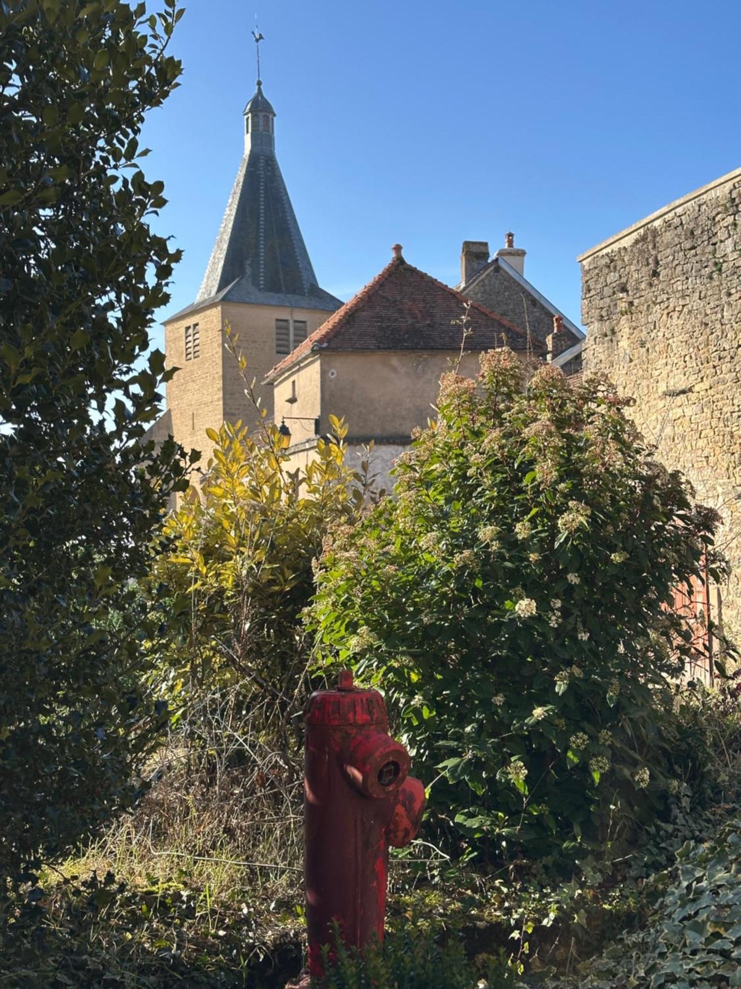 Chateauneuf Suites Luaran gambar